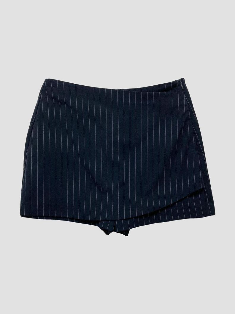 Short STRADIVARIUS - Talla 36 (VOP00923858)