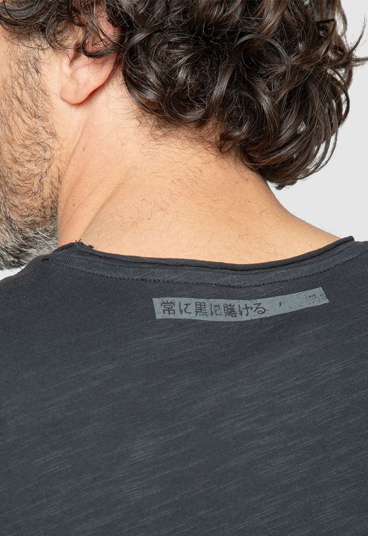 Tee Japan Dark Grey Black Bubba-4