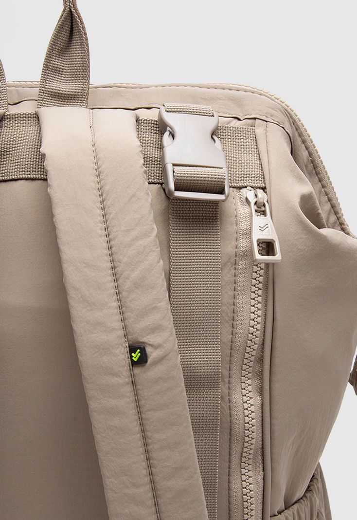 Mochila Mom Essential Nude Bubba Essentials-7
