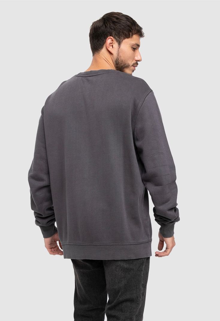 Crewneck Iron Grey  Black Bubba-1