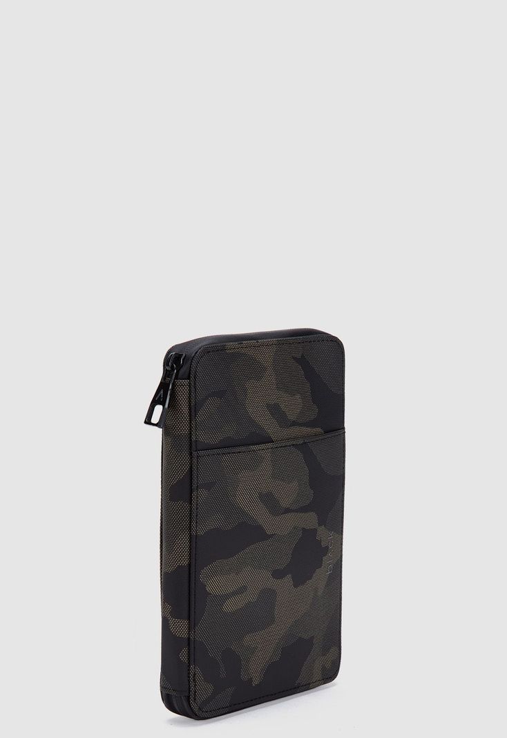 Passport Holder Wolf Camo Black Bubba-1