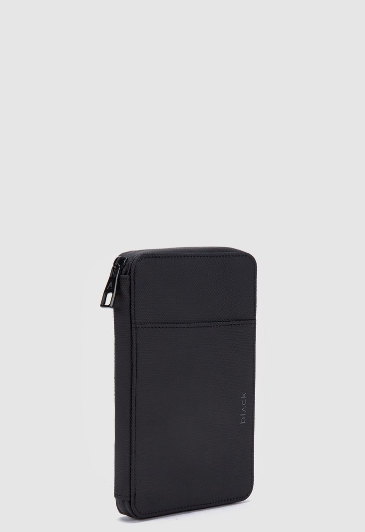 Passport Holder Wolf Black Black Bubba-1