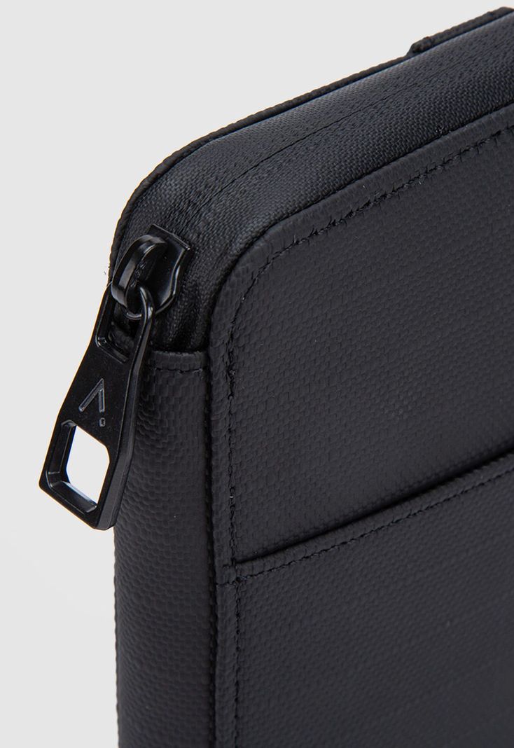 Passport Holder Wolf Black Black Bubba-4