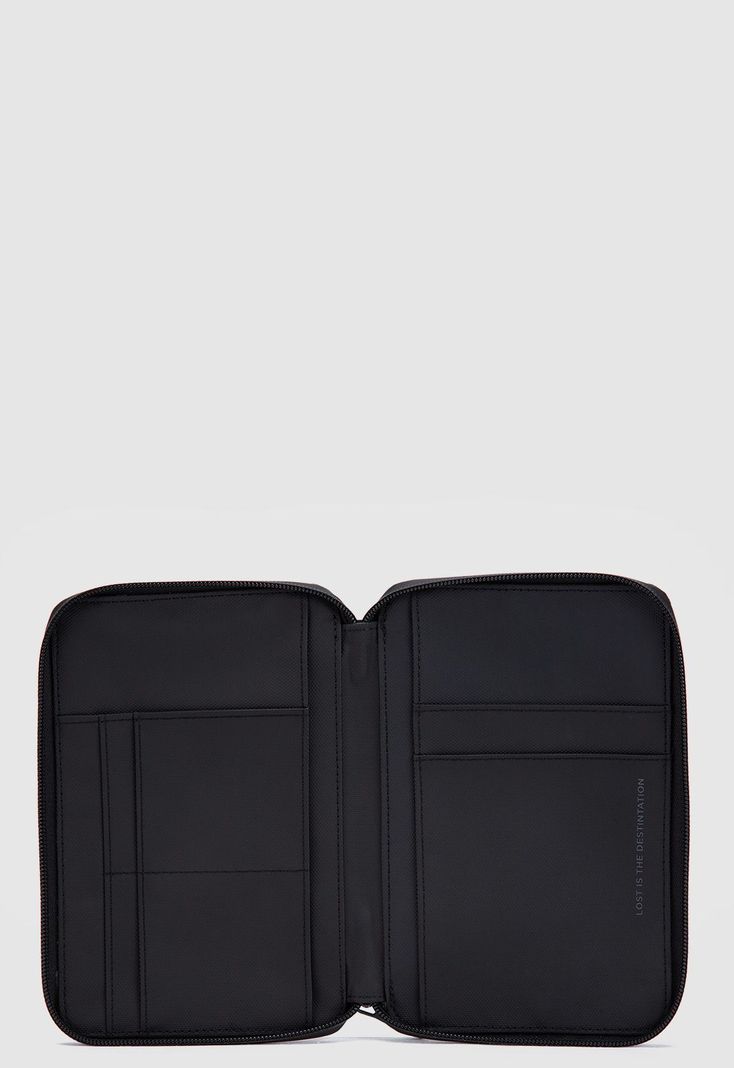 Passport Holder Wolf Black Black Bubba-6