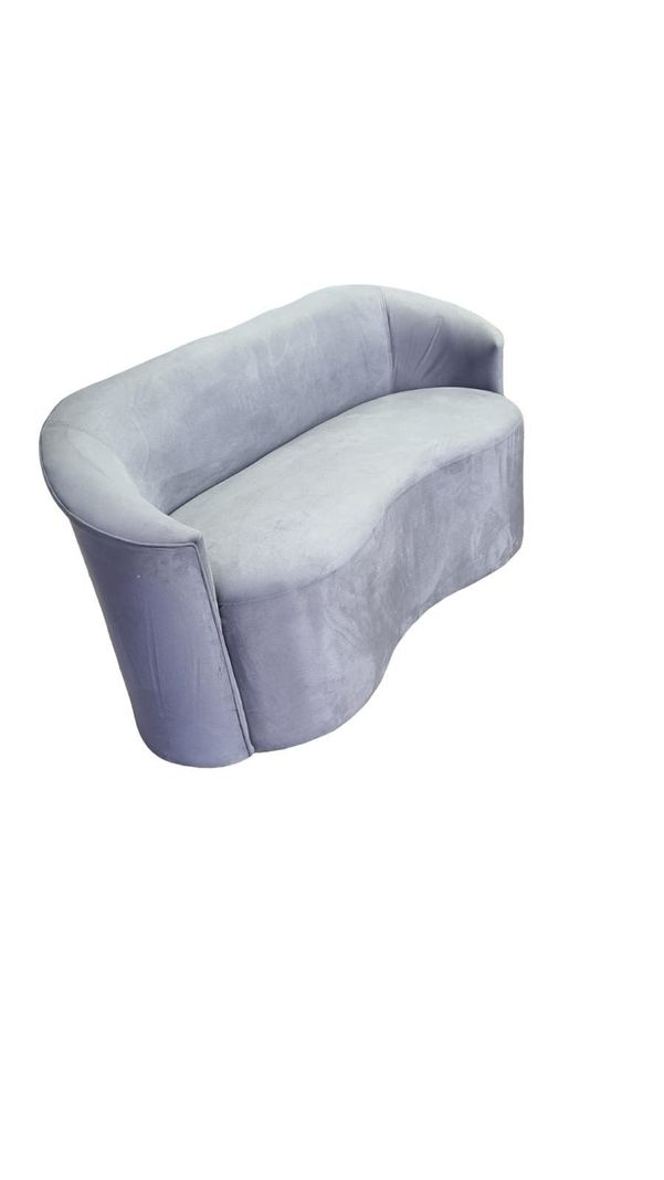 SOFA CURVO EN FELPA GRIS CLARO-3