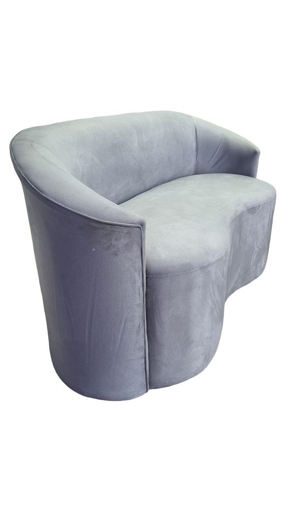 SOFA CURVO EN FELPA GRIS CLARO-5