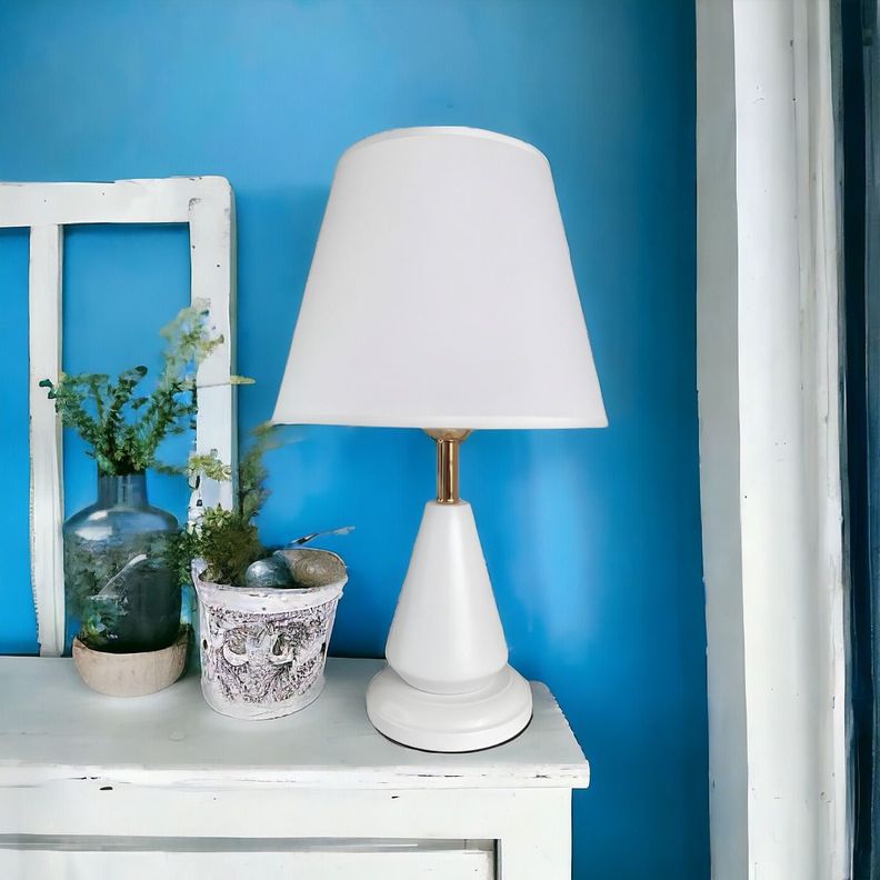 Lámpara Decorativa Alta Mesa Velador Escritorio Blanca Jhn-2