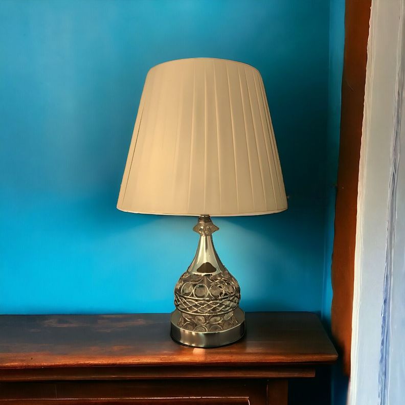 Lámpara Mesa Lectura Minimalista Noche Decorativa Dorada Jhn-1