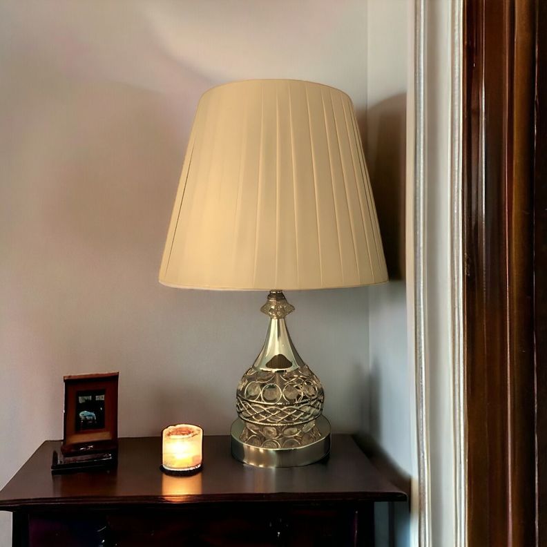 Lámpara Mesa Lectura Minimalista Noche Decorativa Dorada Jhn-2