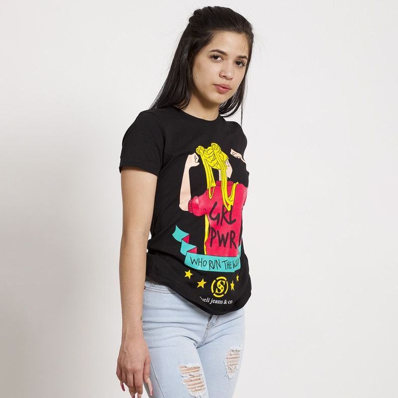 POLERA MANGA CORTA NEGRA ESTAMPADO SAILOR-4