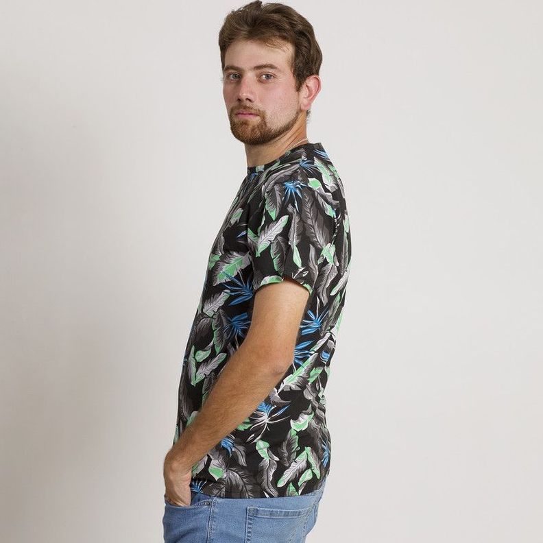POLERA HOMBRE HAWAIANA MANGA CORTA NEGRA-4