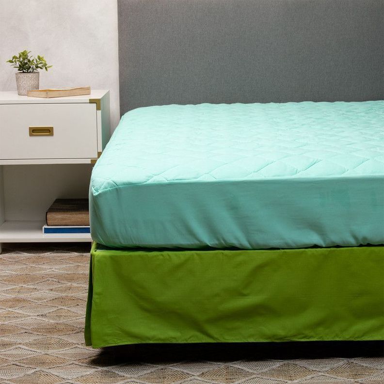 Cubrecolchon + Faldon Verde Arthome King-0