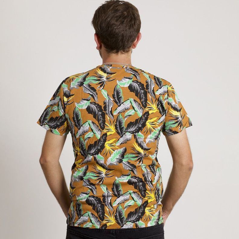POLERA HOMBRE HAWAIANA MANGA CORTA CAFE-4