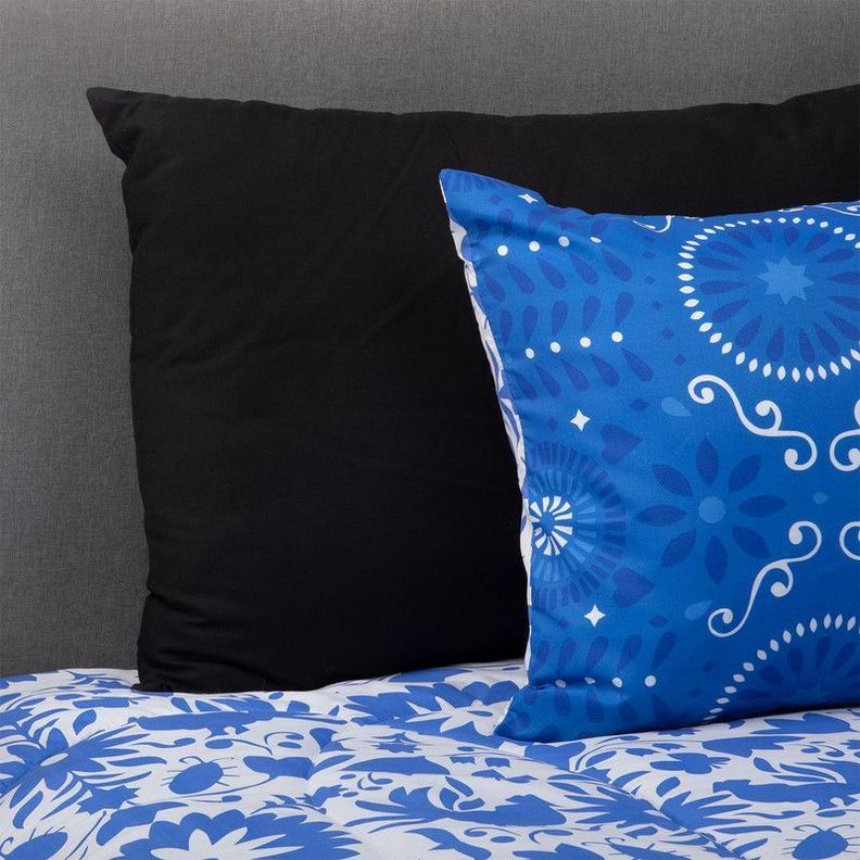 Plumon Mexico Azul 2 Pl + Pack Almohadas Negra Arthome-1