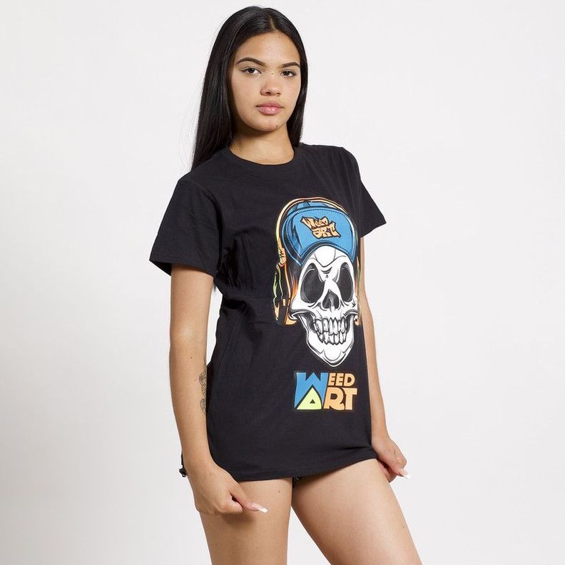 POLERA OVERSIZE MC NEGRA ESTAMPADO AUDIFONO-1