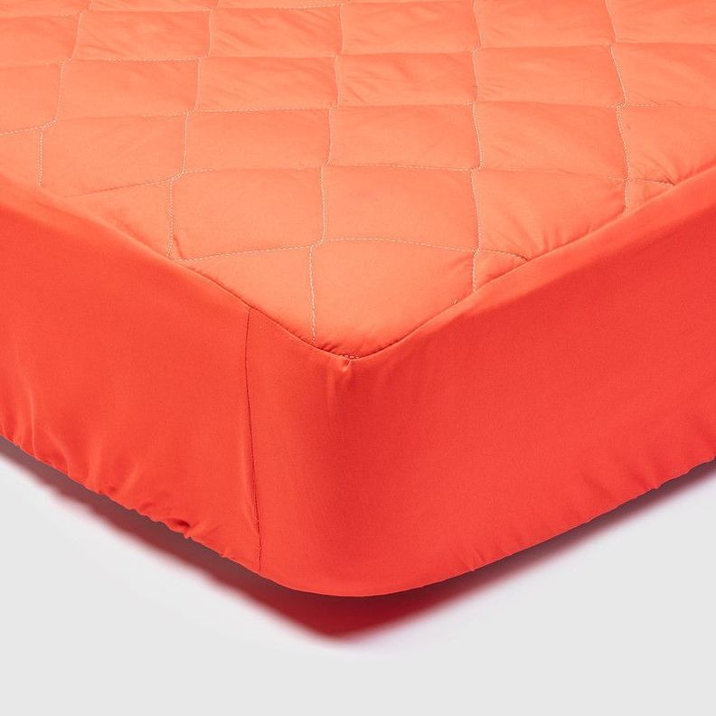 Cubrecolchon + Faldon Rojo Arthome King-2
