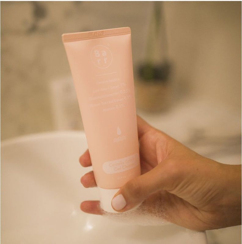 Centella Calming Gel Cleanser de Barr-1