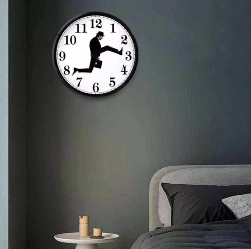 Reloj De Pared Inspirado En La Comedia Británica.-5