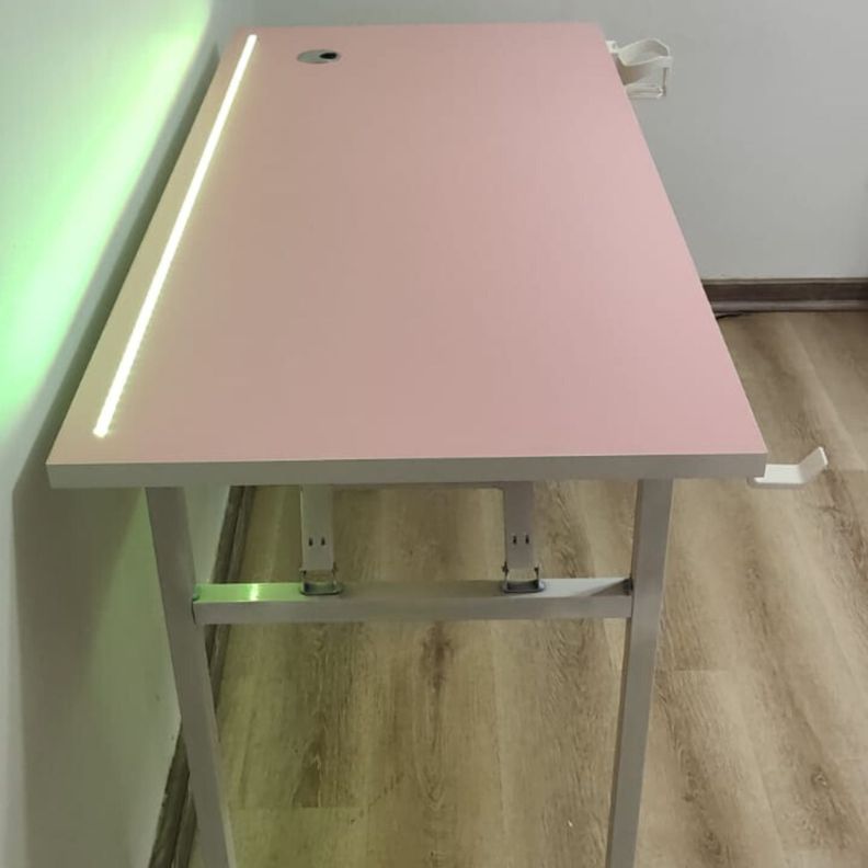 Escritorio Gamer plegable ROSA 130 CM con luz LED-4