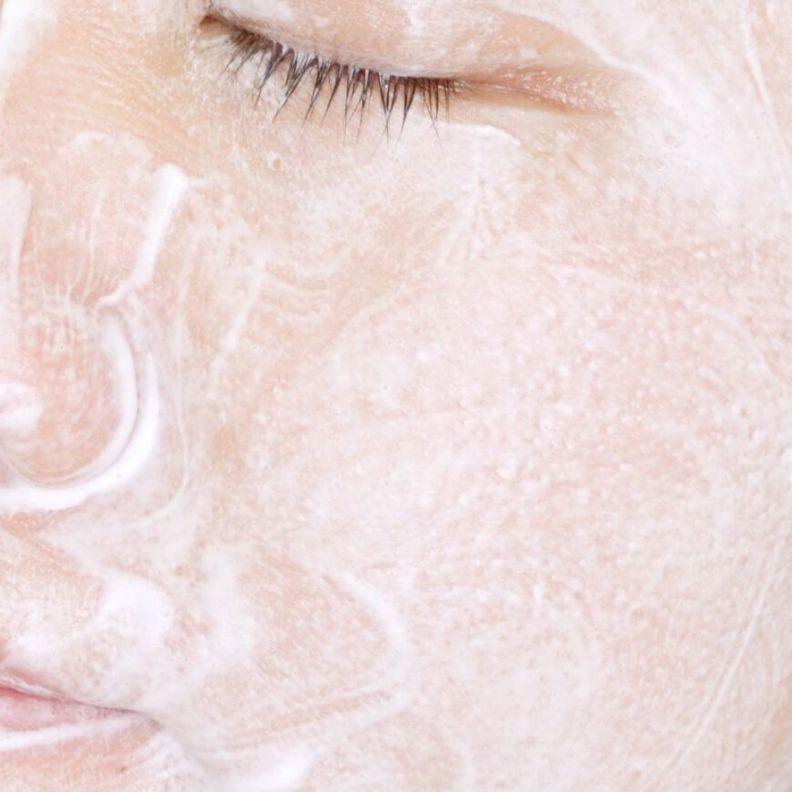 Espuma limpiadora facial con aminoácidos-1