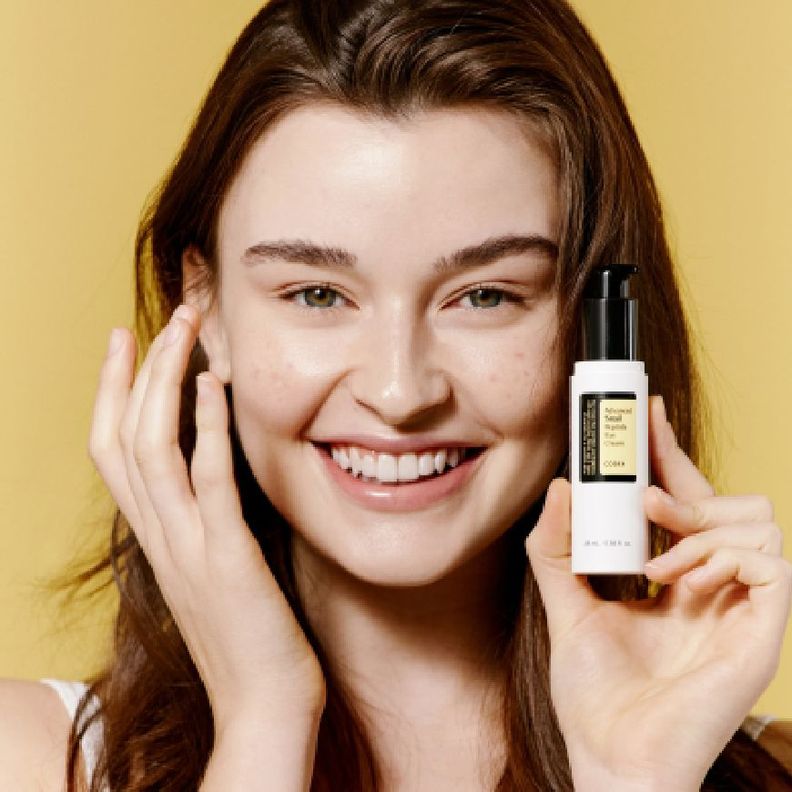 Crema hidratante coreana de contorno de ojos con mucina de caracol - COSRX Peptide Eye Cream-1