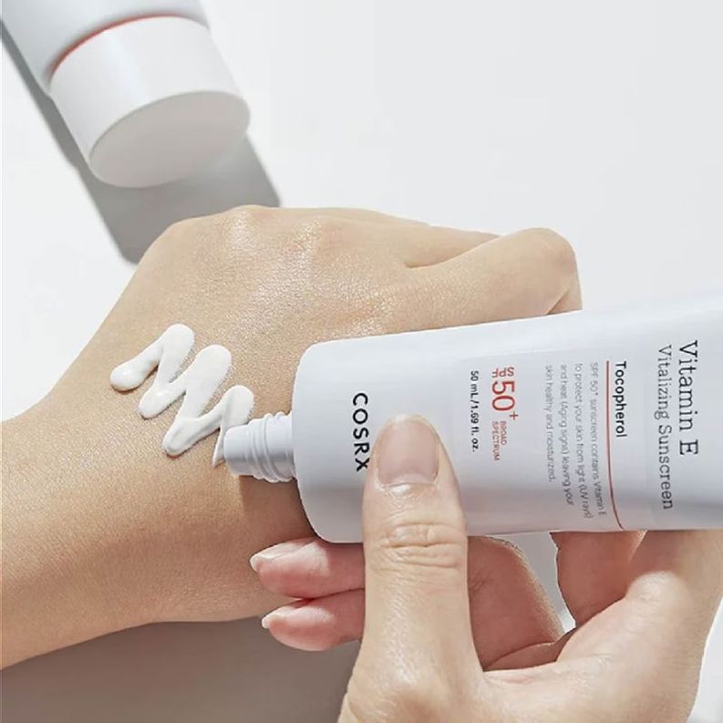 Protector solar coreano SPF 50+ con vitamina E - COSRX Vitalizing Sunscreen-2