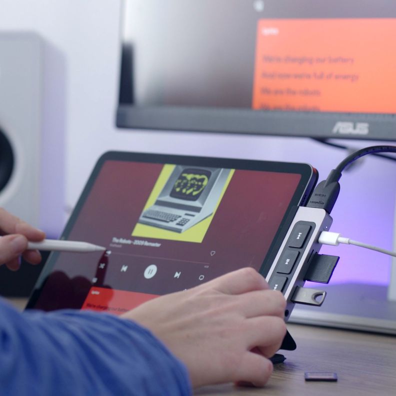 Hub multimedia USB-C HyperDrive 6 en 1-8