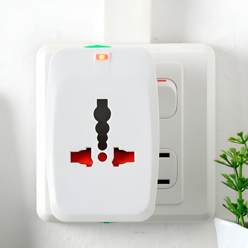 Adaptador De Viaje Universal Corriente Enchufe Us Uk Au Eu-0