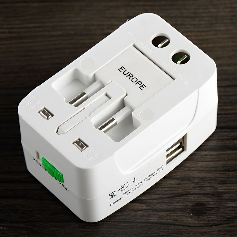 Adaptador De Viaje Universal 2 Usb Enchufe Corriente-3