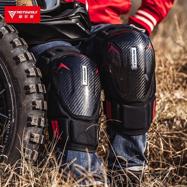 Rodilleras para motociclismo de  Fibra Carbono MotoWolf 1037-6