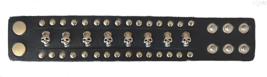 Pulsera Negra Cuero  con Calaveras Metalicas-0