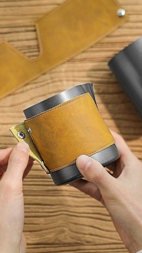 Jarra Para Espumar Leche Con Detalle En Cuero - 400 Ml-1