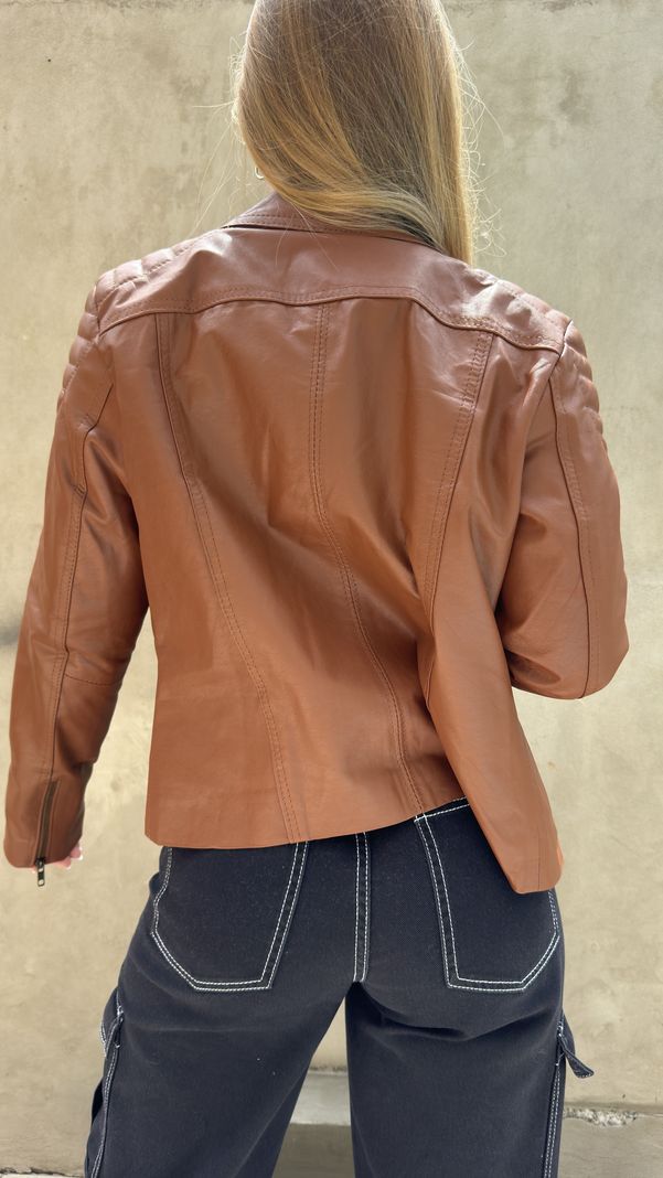 Chaqueta Cuero 100 % Vacuno Argentino - Modelo Valentina-2
