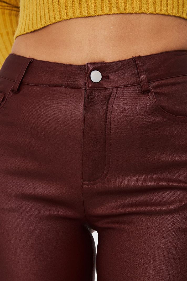Calza Elasticada Skinny Tipo Encerada Burdeos Nicopoly-5