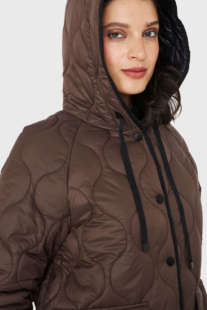 Parka Midi Tipo Quilt Bolsillos Marrón Nicopoly-5