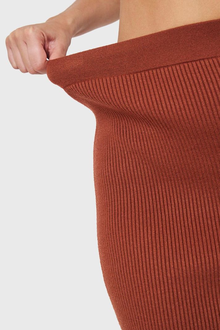 Falda Midi Acanalada Café Nicopoly-5