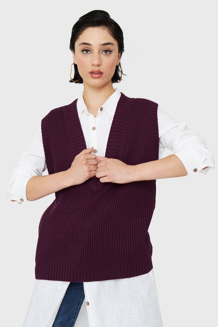 Chaleco Cuello V Oversize Uva Nicopoly
