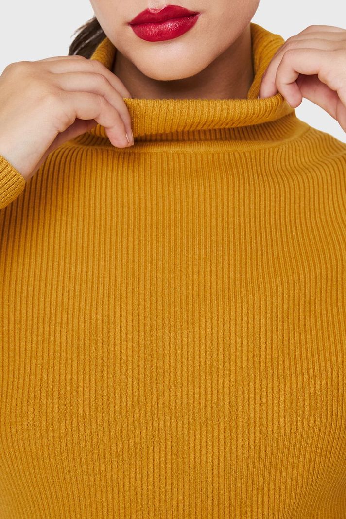 Sweater Tejido Canalé Mostaza Nicopoly-5