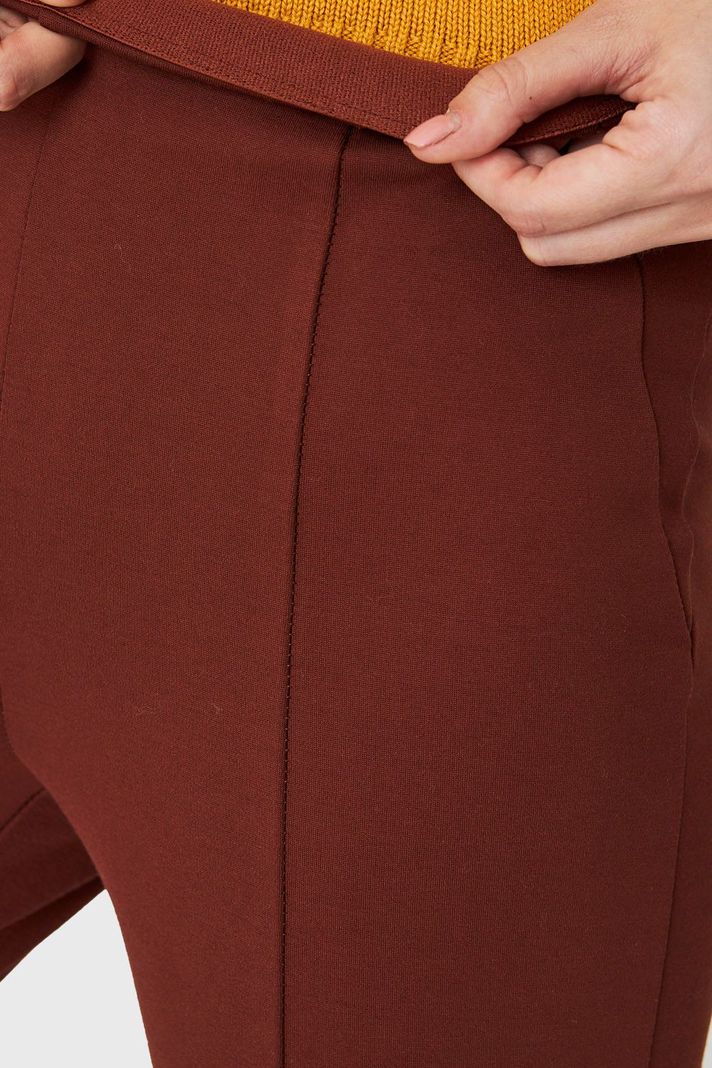 Legging Tiro Alto Costuras Frontales Café Nicopoly-5