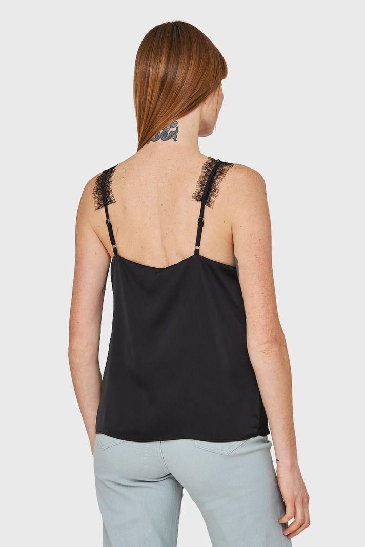 Blusa Satín Encaje Tirante Ancho Negro Nicopoly-3