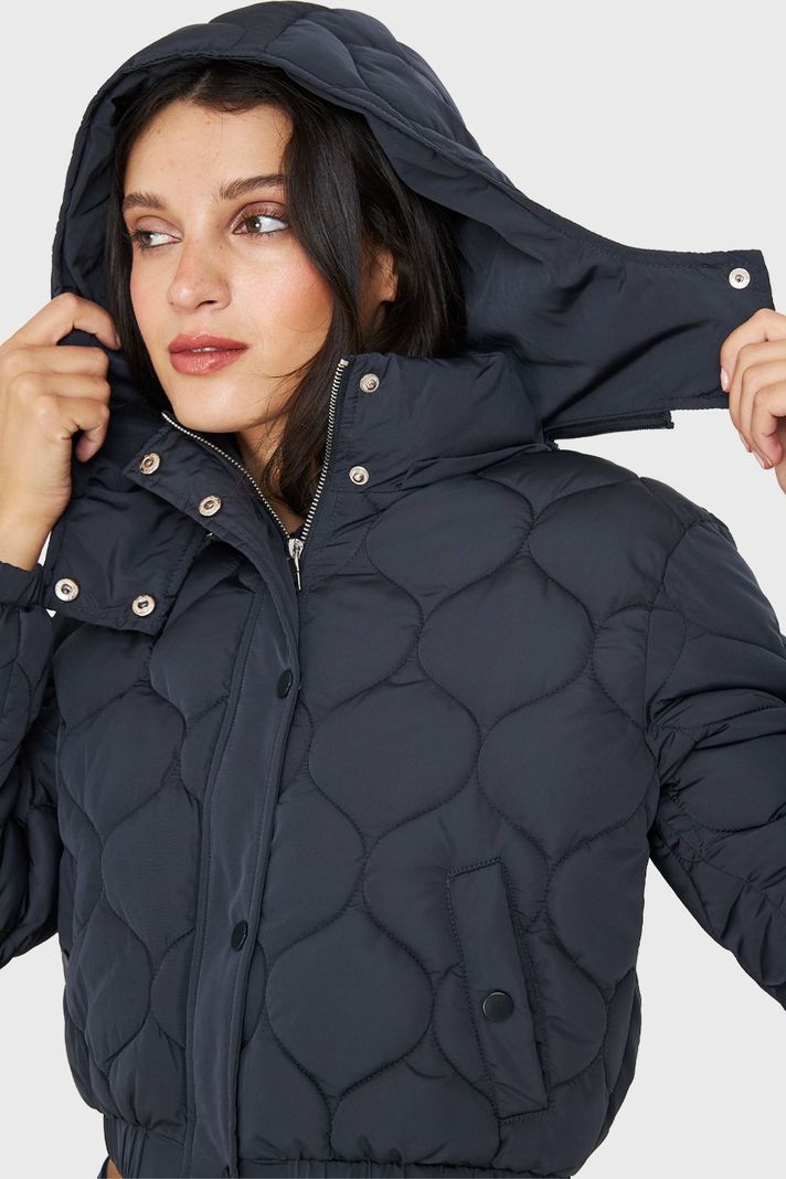 Parka Corta Quilt Con Gorro Azul Marino Nicopoly-5
