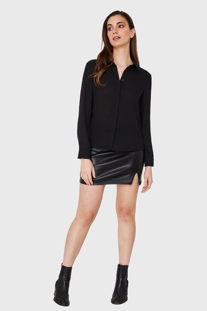 Blusa Botonera Invisible Negro Nicopoly-1