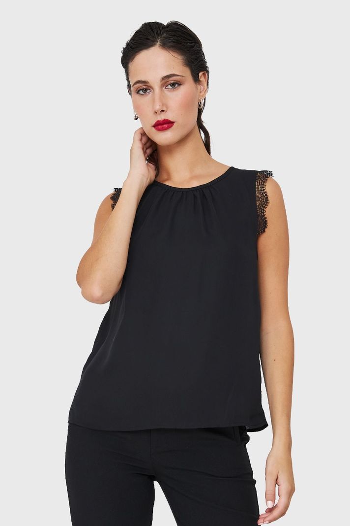 Blusa Encaje Hombros Negro Nicopoly-0