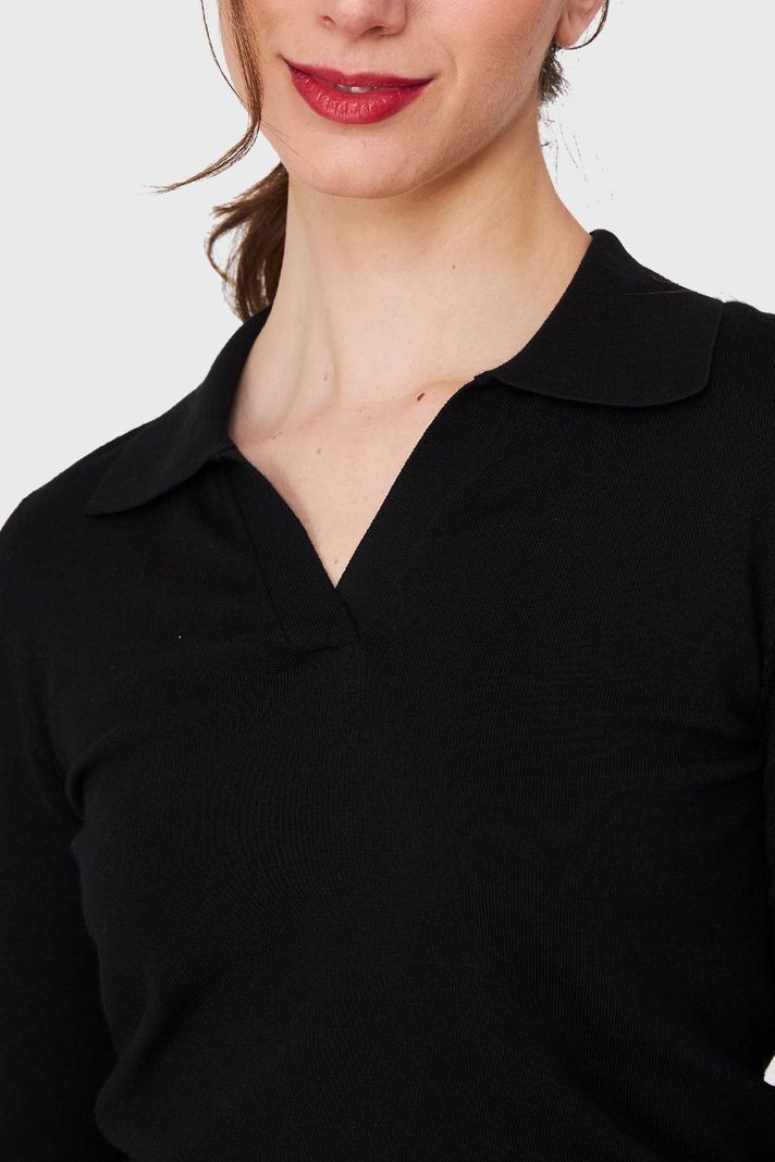 Polera Manga Larga Cuello Camisero Negro Nicopoly-5