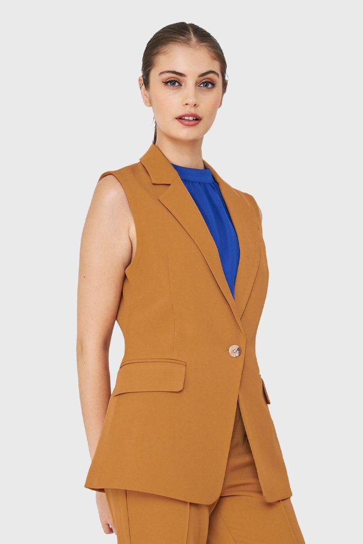 Blazer Sin Mangas Botón Lúcuma Nicopoly-2