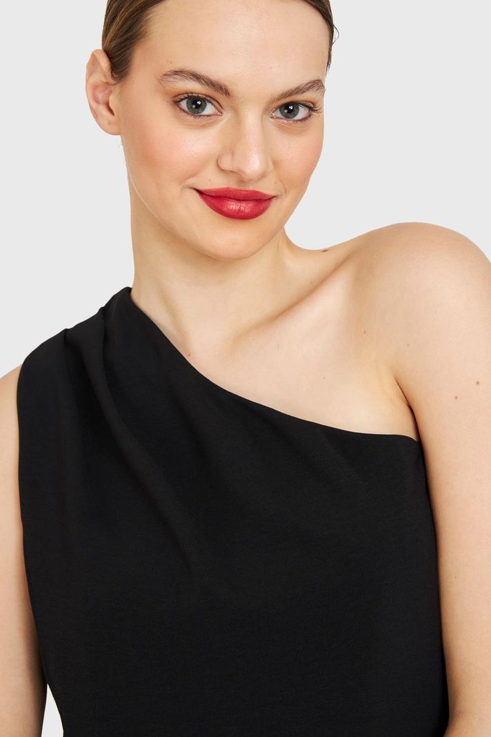 Blusa Asimétrica Negro Nicopoly-5