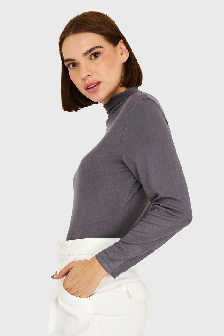 Polera Cuello Alto Grafito Nicopoly-2