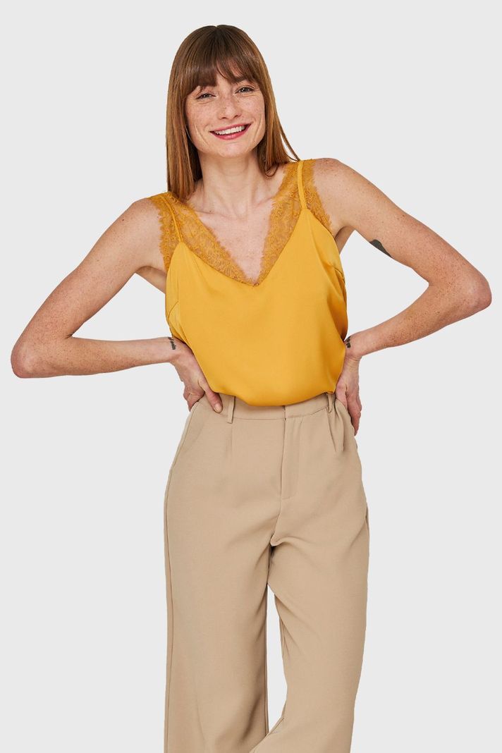 Blusa Satín Encaje Tirante Ancho Mostaza Nicopoly-0