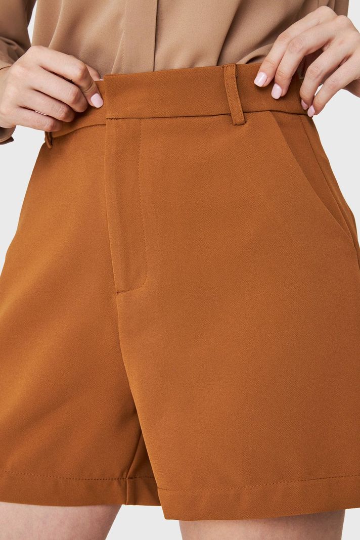 Short Básico Formal Camel Nicopoly-5