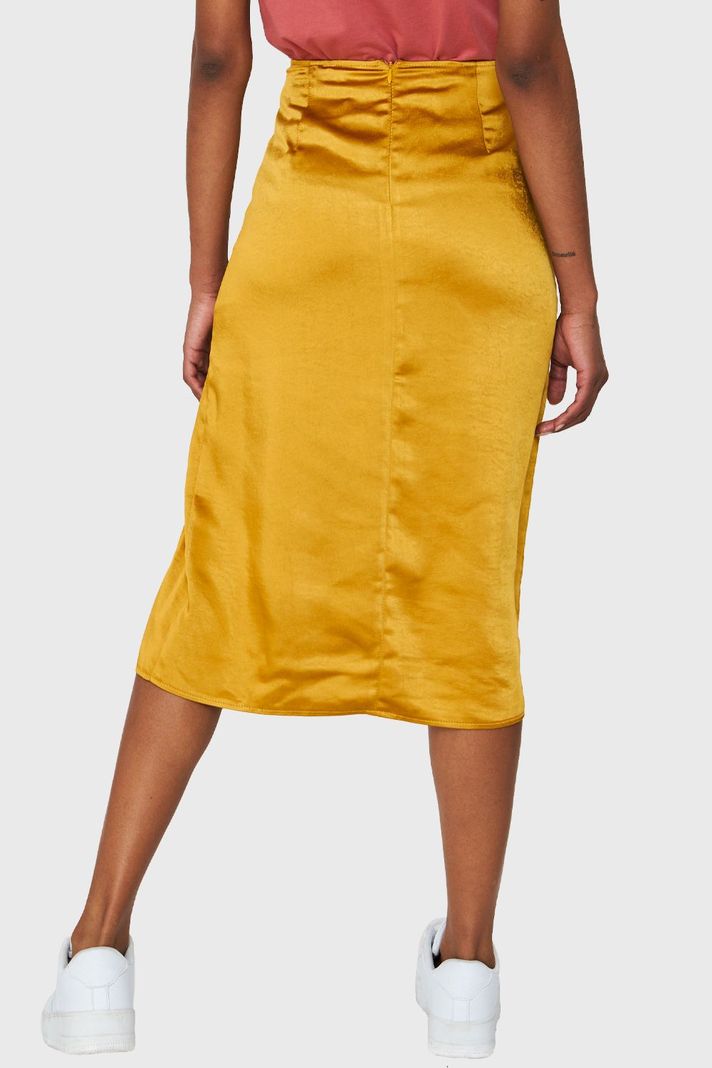 Falda Midi Tipo Satín Mostaza Nicopoly-3
